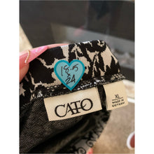 Cargar imagen en el visor de la galería, Cato Classic Black &amp; White Damask Pencil Skirt - Women
