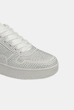 Cargar imagen en el visor de la galería, Forever Link Rhinestone Platform Flat Sneakers White
