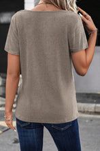 Cargar imagen en el visor de la galería, Pale Khaki Ribbed Buttoned Strappy V Neck Tee
