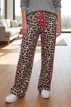 Load image into Gallery viewer, Red Contrast Detail Tie Waist Leopard Print Casual Pants
