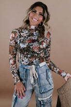 Cargar imagen en el visor de la galería, Brown Floral Long Sleeve High Neck Sheath Mesh Blouse
