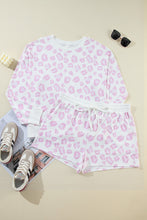 Cargar imagen en el visor de la galería, Pink Leopard Print Long Sleeve Top Plus Size Shorts Set
