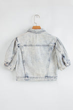 Load image into Gallery viewer, Beau Blue Light Wash Buttoned Chest Pocket Puff Sleeve Denim Jacket
