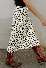 Load image into Gallery viewer, Beige Leopard Spots Printed Split Hem Midi Skirt
