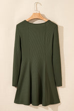 Cargar imagen en el visor de la galería, Guacamole Green Rib Knit Square Neck Buttoned Long Sleeve Mini Dress
