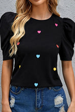 Cargar imagen en el visor de la galería, Pink Heart Shape Print Short Puff Sleeve Top
