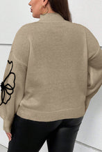 Cargar imagen en el visor de la galería, Dark Khaki Plus Size Big Flower Pattern High Neck Drop Shoulder Sweater
