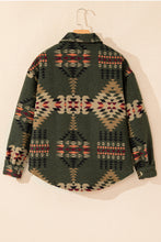 Cargar imagen en el visor de la galería, Green Aztec Print Flap Pockets Long Sleeve Shacket
