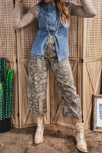 Cargar imagen en el visor de la galería, Myosotis Buttoned Front Slit Denim Vest
