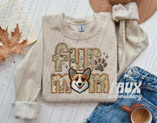 Cargar imagen en el visor de la galería, Fur Mom Tees
