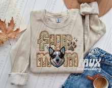 Cargar imagen en el visor de la galería, Fur Mom Tees
