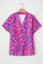 Load image into Gallery viewer, Rose Contrast Leopard Print Plus Size V Neck Blouse
