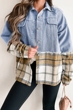 Cargar imagen en el visor de la galería, Khaki Plaid Patchwork Buttoned Oversized Denim Jacket
