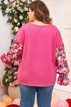 Cargar imagen en el visor de la galería, Bright Pink Floral Patchwork Flounce Sleeve Rib Knit Plus Top
