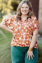 Cargar imagen en el visor de la galería, Orange Plus Size Floral Print Drawstring V Neck Short Sleeve Blouse
