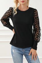 Cargar imagen en el visor de la galería, Black Leopard Mesh Puff Sleeve Patchwork Slim Fit Top
