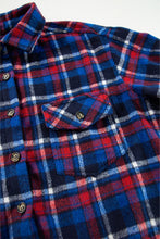 Cargar imagen en el visor de la galería, Navy Blue Plaid Flap Pocket Button Up Shacket
