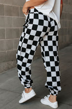 Cargar imagen en el visor de la galería, Black Checkerboard Elastic Waist Pocketed Joggers
