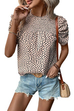 Cargar imagen en el visor de la galería, Khaki Leopard Shirred Round Neck Puff Sleeve Blouse
