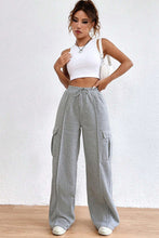 Cargar imagen en el visor de la galería, Light Grey Drawstring Waist Cargo Sweatpants
