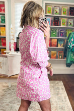 Cargar imagen en el visor de la galería, Pink Abstract Leopard Print Tie Waist Puff Sleeve Mini Shirt Dress
