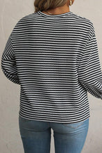 Cargar imagen en el visor de la galería, Black Stripe Round Neck Drop Shoulder Long Sleeve Top
