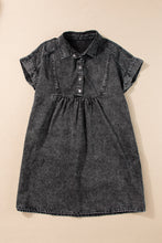 Cargar imagen en el visor de la galería, Black Acid Wash Button Front Collared Short Sleeve Denim Dress
