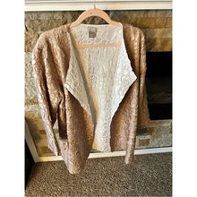Cargar imagen en el visor de la galería, Vintage Chicos Gold Lace-Trim With Cream Interior Blazer Jacket - Old Money
