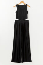 Cargar imagen en el visor de la galería, Black Textured Sleeveless Crop Top and Wide Leg Pants Outfit
