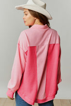 Cargar imagen en el visor de la galería, Peach Blossom Two Tone Contrast Waffle Knit Buttoned Loose Shacket
