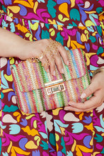 Cargar imagen en el visor de la galería, Strawberry Pink Bohemian Woven Gold Chain Shoulder Bag
