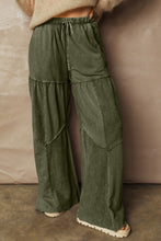 Cargar imagen en el visor de la galería, Vineyard Green Mineral Wash Tiered Wide Leg Patchwork Drawstring Pants

