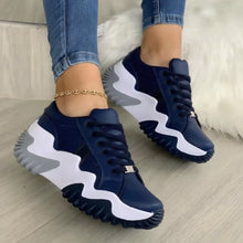 Cargar imagen en el visor de la galería, Lace-Up PU Leather Platform Sneakers
