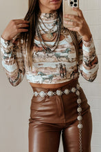 Cargar imagen en el visor de la galería, Brown Western Wild Horses Print Hollow-out High Neck Top
