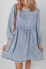 Cargar imagen en el visor de la galería, Beau Blue Light Wash High Waist Loose Fit Denim Mini Dress
