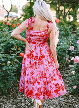 Cargar imagen en el visor de la galería, Pink Tie Shoulder Straps Tiered Floral Dress
