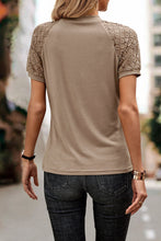 Cargar imagen en el visor de la galería, Pale Khaki Seamed Detail Contrast Lace Raglan Sleeve Tee
