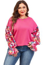 Cargar imagen en el visor de la galería, Bright Pink Floral Patchwork Flounce Sleeve Rib Knit Plus Top
