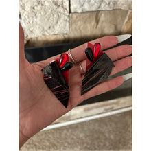 Cargar imagen en el visor de la galería, 80s Vintage Red and Black Gemstone Earrings Post Back
