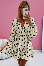 Cargar imagen en el visor de la galería, Beige Polka Dot Printed Surplice V Neck Puff Sleeve Mini Dress
