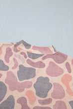Cargar imagen en el visor de la galería, Multicolour Camo Print Howdy Western Style Baggy Pullover Sweatshirt
