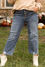 Cargar imagen en el visor de la galería, Medium Grey Plus Size Button Fly High Waist Ripped Straight Leg Jeans
