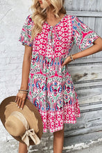 Cargar imagen en el visor de la galería, Pink Bohemian Print Tie Neck Ruffle Hem Short Dress
