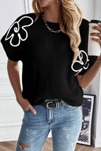 Load image into Gallery viewer, Black Flower Embroidery Sweater Tee
