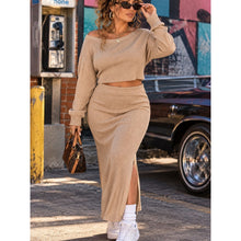 Cargar imagen en el visor de la galería, Modern Beige Cream Ribbed Midi Skirt in Beige with Matching Crop Top Chic
