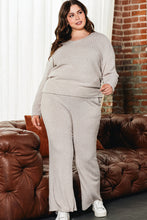 Cargar imagen en el visor de la galería, Nude Curvy Girl Ribbed V Neck Pullover and Pants Set
