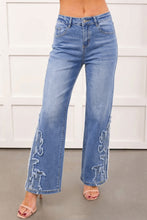 Cargar imagen en el visor de la galería, Ashleigh Blue Embroidered Western Print Flare Leg Full Length Jeans

