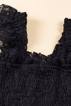 Cargar imagen en el visor de la galería, Black Lace Smocked Bodice Sleeveless Midi Dress
