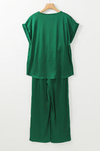 Cargar imagen en el visor de la galería, Dark Green Guipure Trim V Neck Satin Two-piece Set
