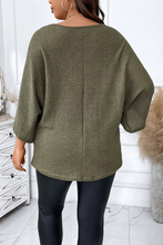 Cargar imagen en el visor de la galería, Jungle Green Plus Size V Neck Textured Knit Dolman Top
